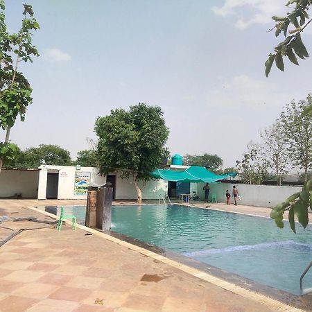 Trpotels Prince Gwalior Bagian luar foto